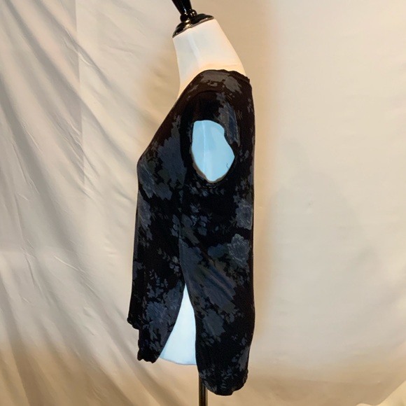 Black And Grey Floral V Neck Tank Top side slit - Picture 3 of 5